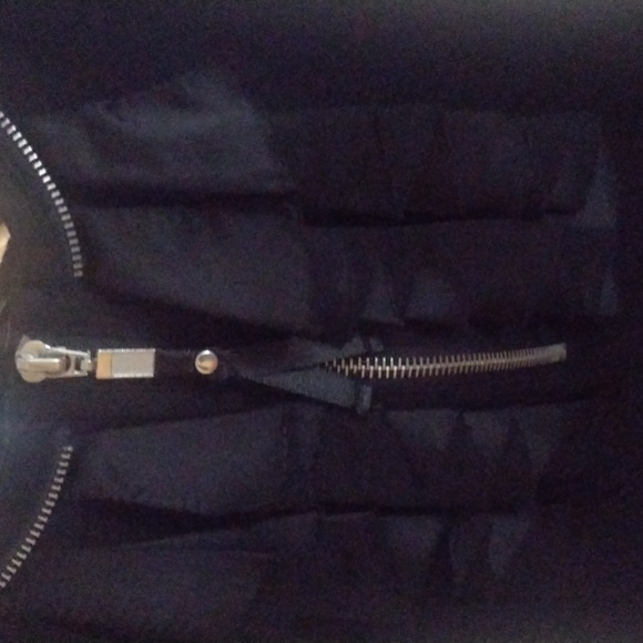 Cute black top - Picture 2 of 4